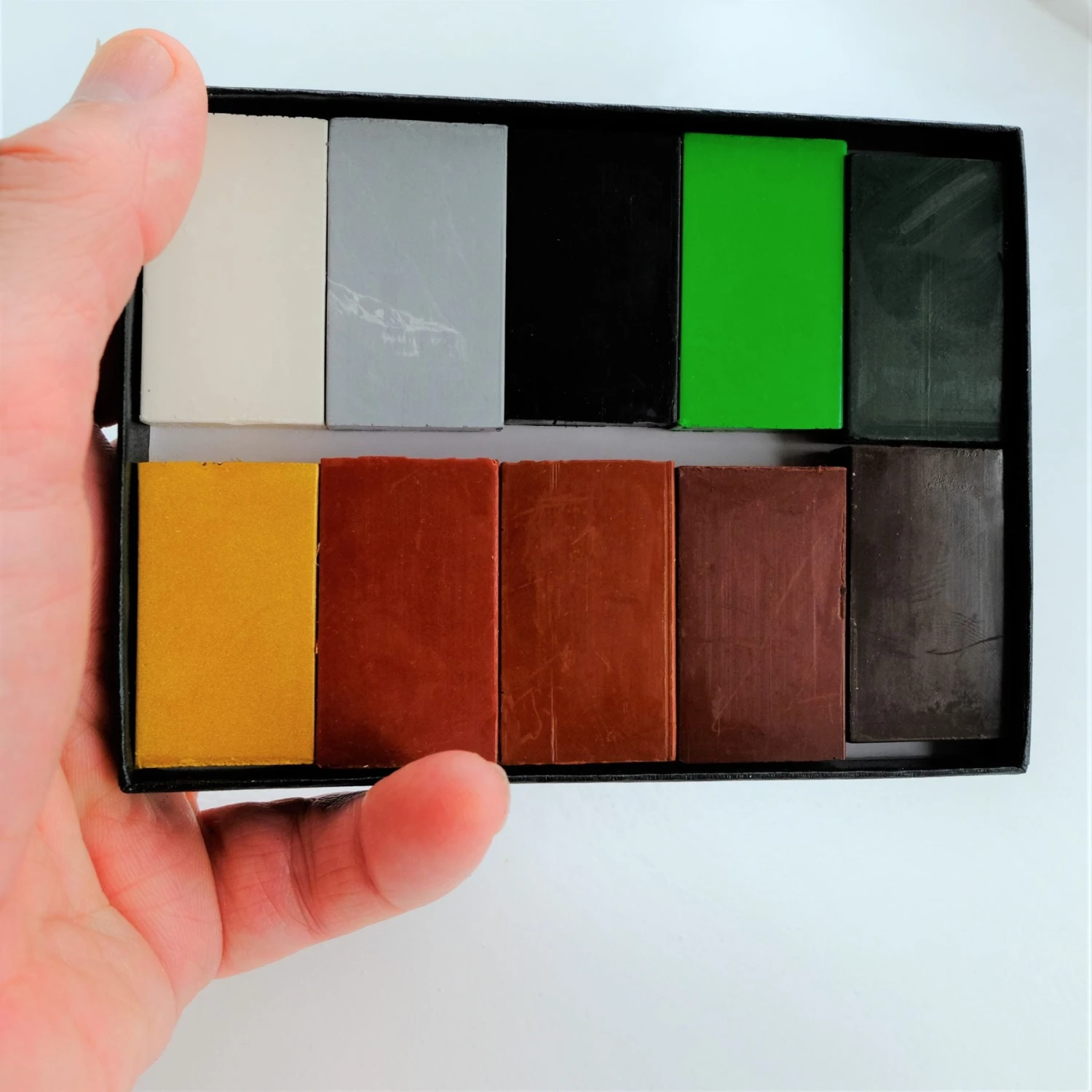 Dirty Down - Costume Crayon -box Of 10 Crayons(Dirty Down Costume Crayon Box Of 10 Crayons) 4 Dirty Down - Costume Crayon -box Of 10 Crayons(Dirty Down Costume Crayon Box Of 10 Crayons) - Image 2