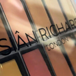 Sian Richards London - 4K Hydroproof Longwear Airtight Palette(Sian Richards London 4k Hydroproof Longwear Airtight Palette)
