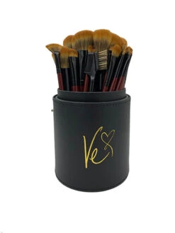 VE'S FAVORITE BRUSHES COMPLETE BEAUTY COLLECTION(Ves Favorite Brushes Complete Beauty Collection)